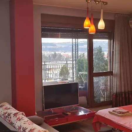 Unique Studio- Great Balcony And View! Parking Possibility! Veliko Tŭrnovo Exterior photo